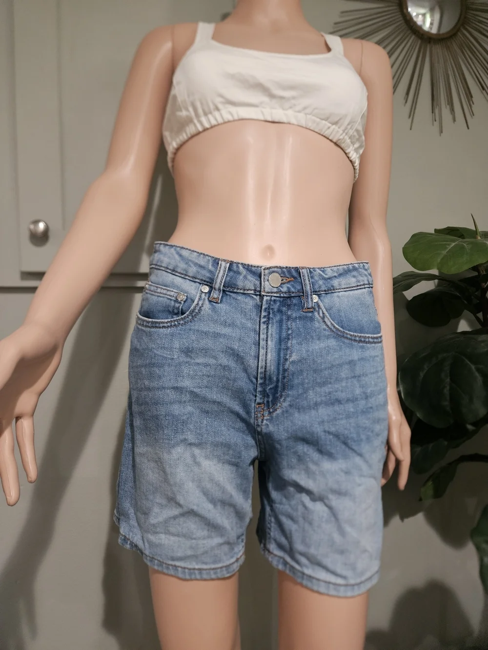 OAT New York Cloud Luxe Denim Bermuda Shorts – Size 4/27